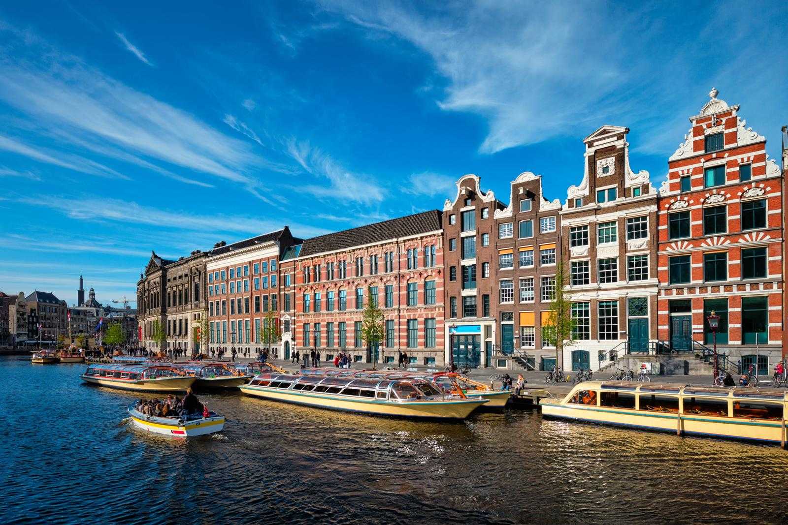 Amsterdam Canal Drinking Cruise - What options do you have