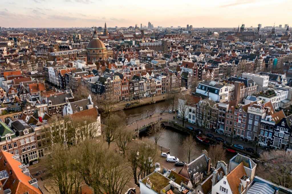 The Watery Roots of Amsterdam: The History of the Amsterdam Canals